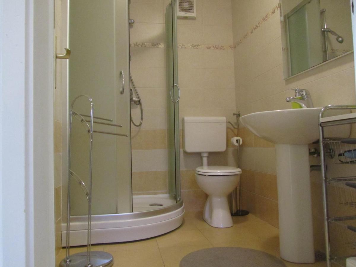 Apartment Petrovic กอร์จูลา ภายนอก รูปภาพ