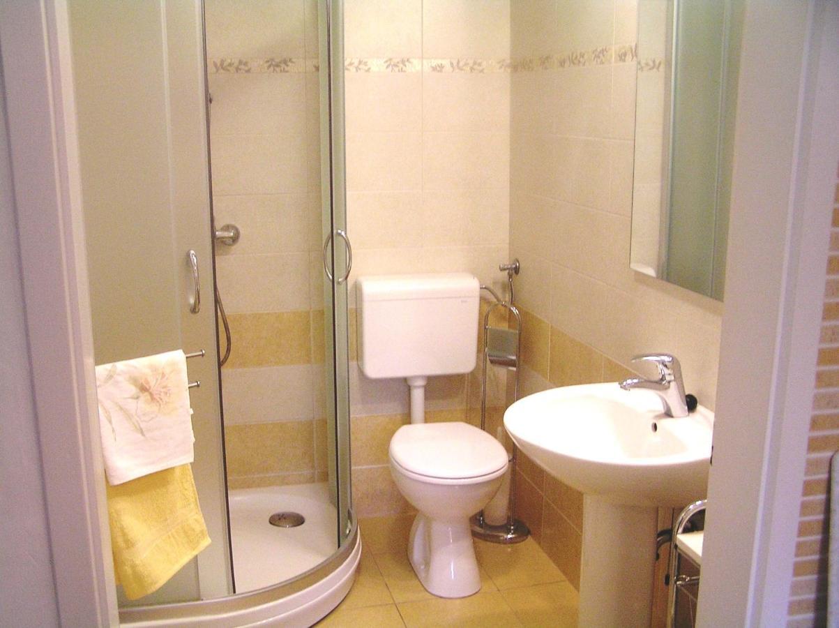 Apartment Petrovic กอร์จูลา ภายนอก รูปภาพ