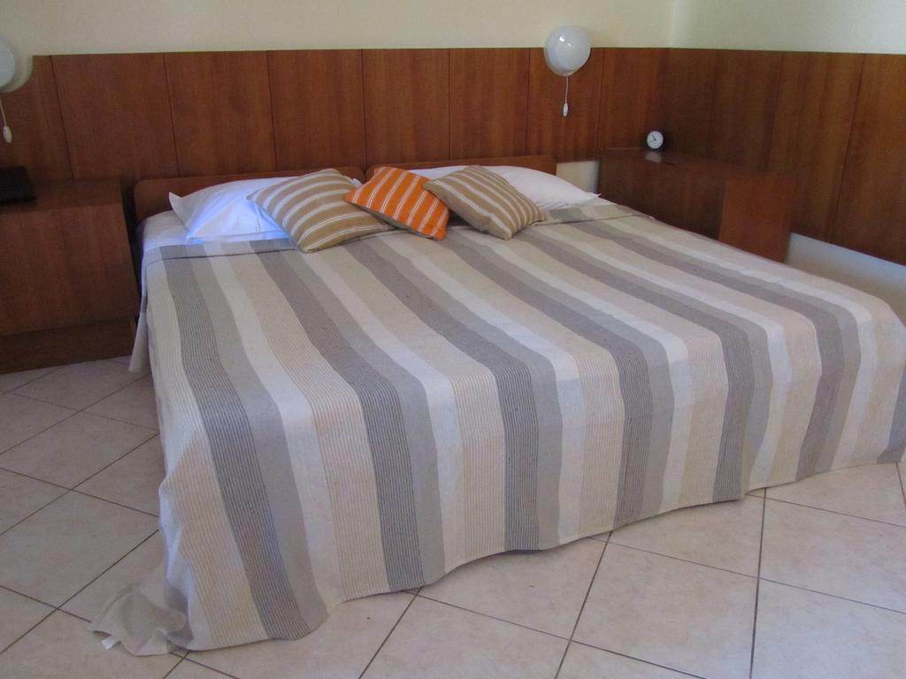 Apartment Petrovic กอร์จูลา ภายนอก รูปภาพ