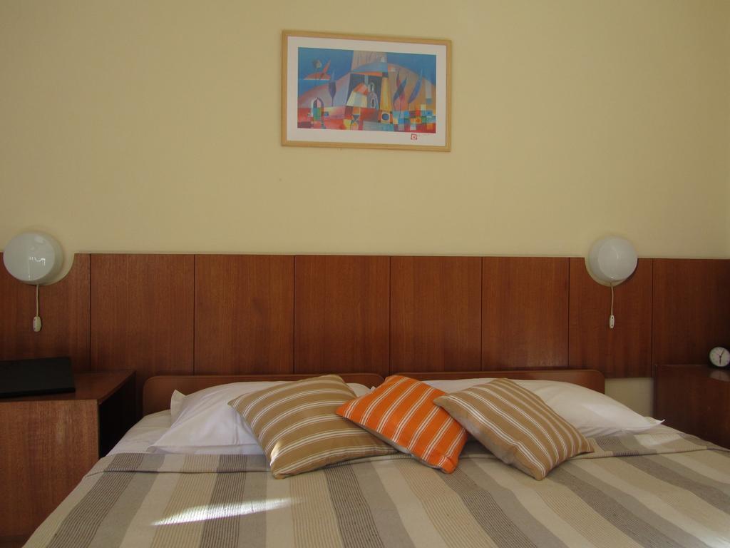 Apartment Petrovic กอร์จูลา ภายนอก รูปภาพ